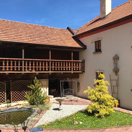 Zamecek Zdiky - Moderni Velky Apartman Bujanov Екстер'єр фото