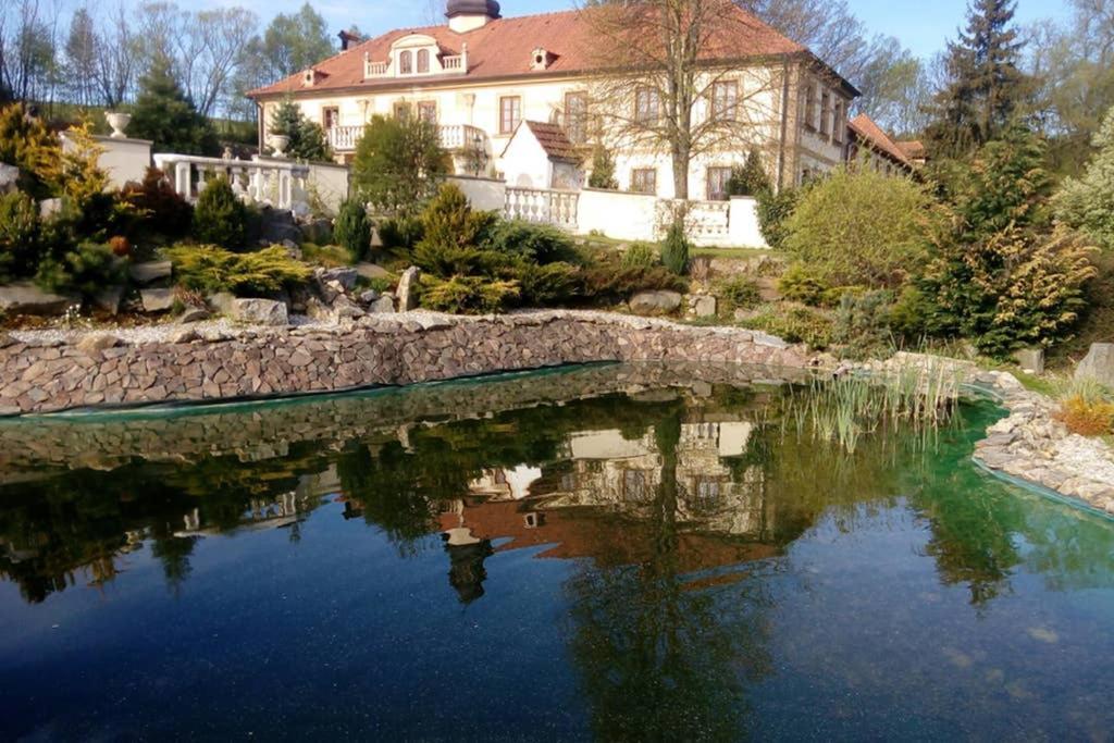 Zamecek Zdiky - Moderni Velky Apartman Bujanov Екстер'єр фото