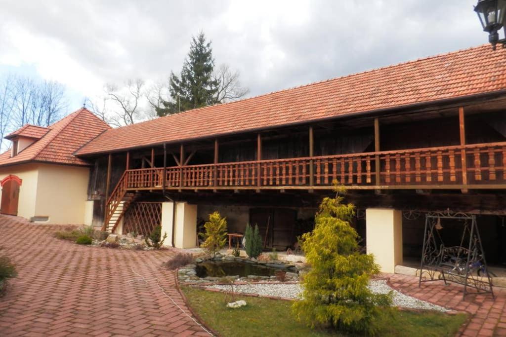 Zamecek Zdiky - Moderni Velky Apartman Bujanov Екстер'єр фото