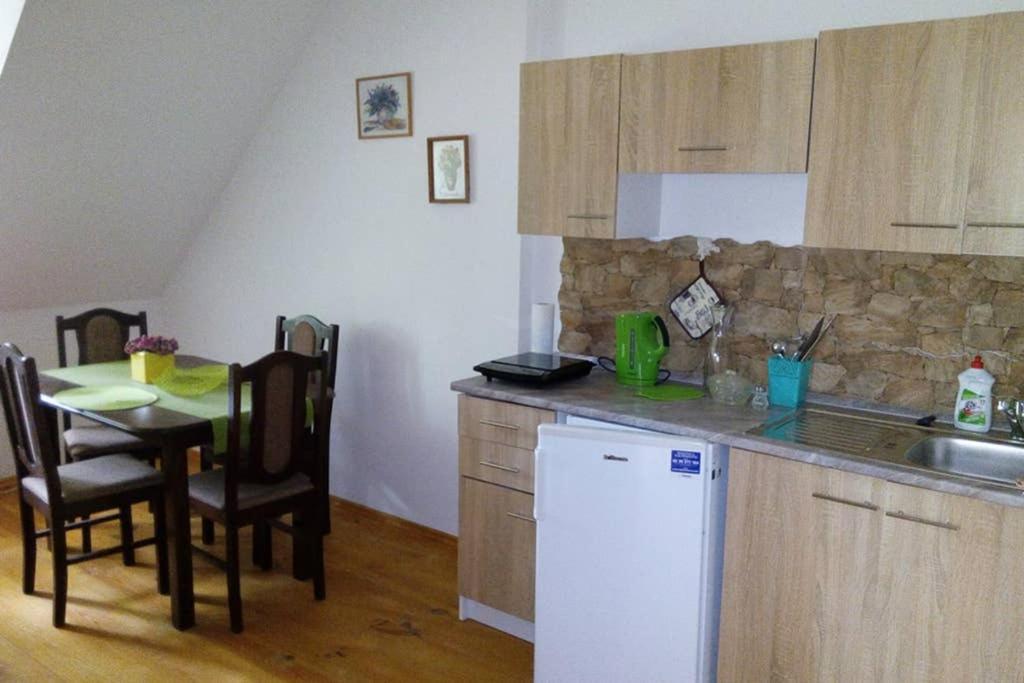 Zamecek Zdiky - Moderni Velky Apartman Bujanov Екстер'єр фото