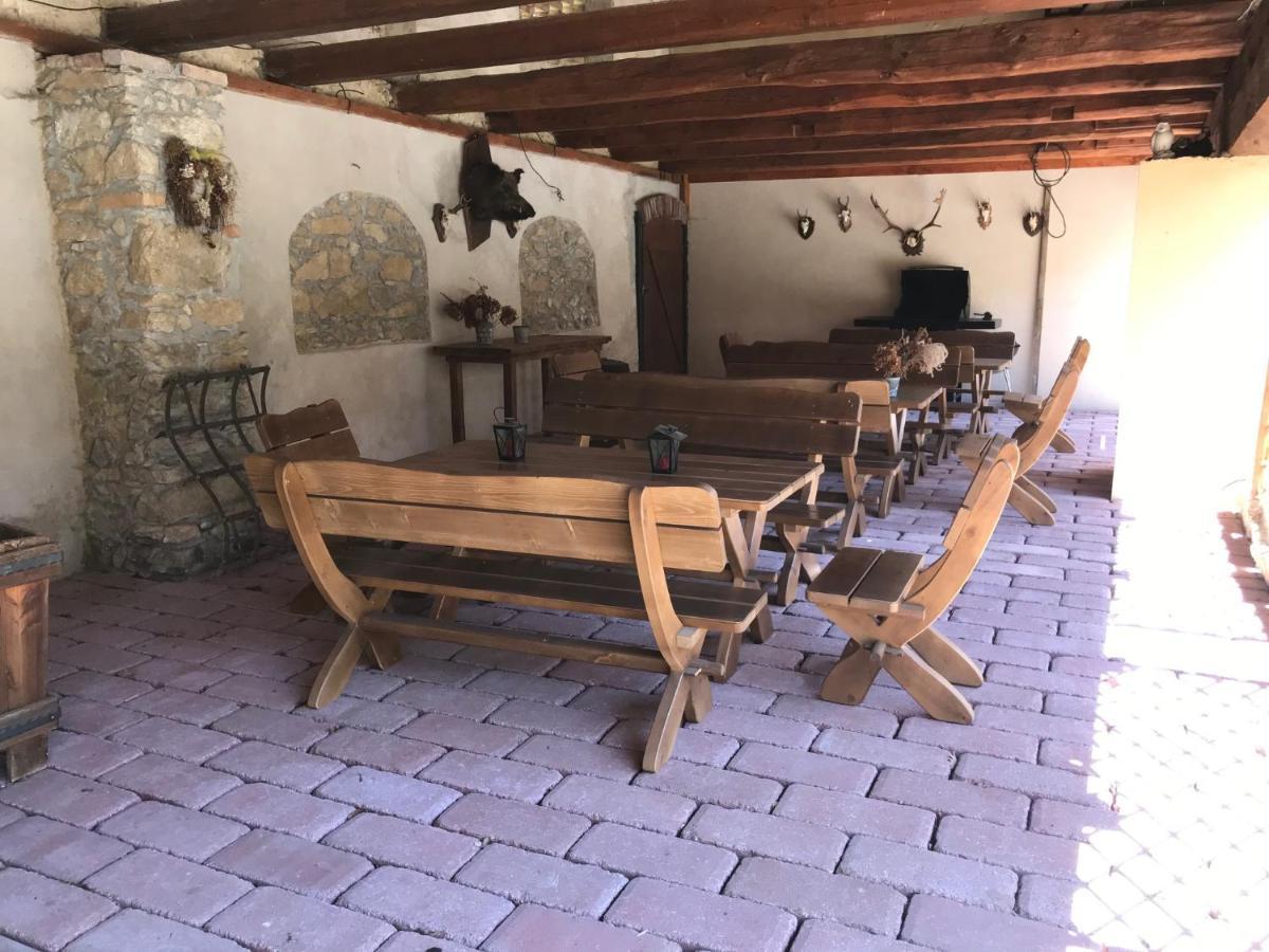 Zamecek Zdiky - Moderni Velky Apartman Bujanov Екстер'єр фото