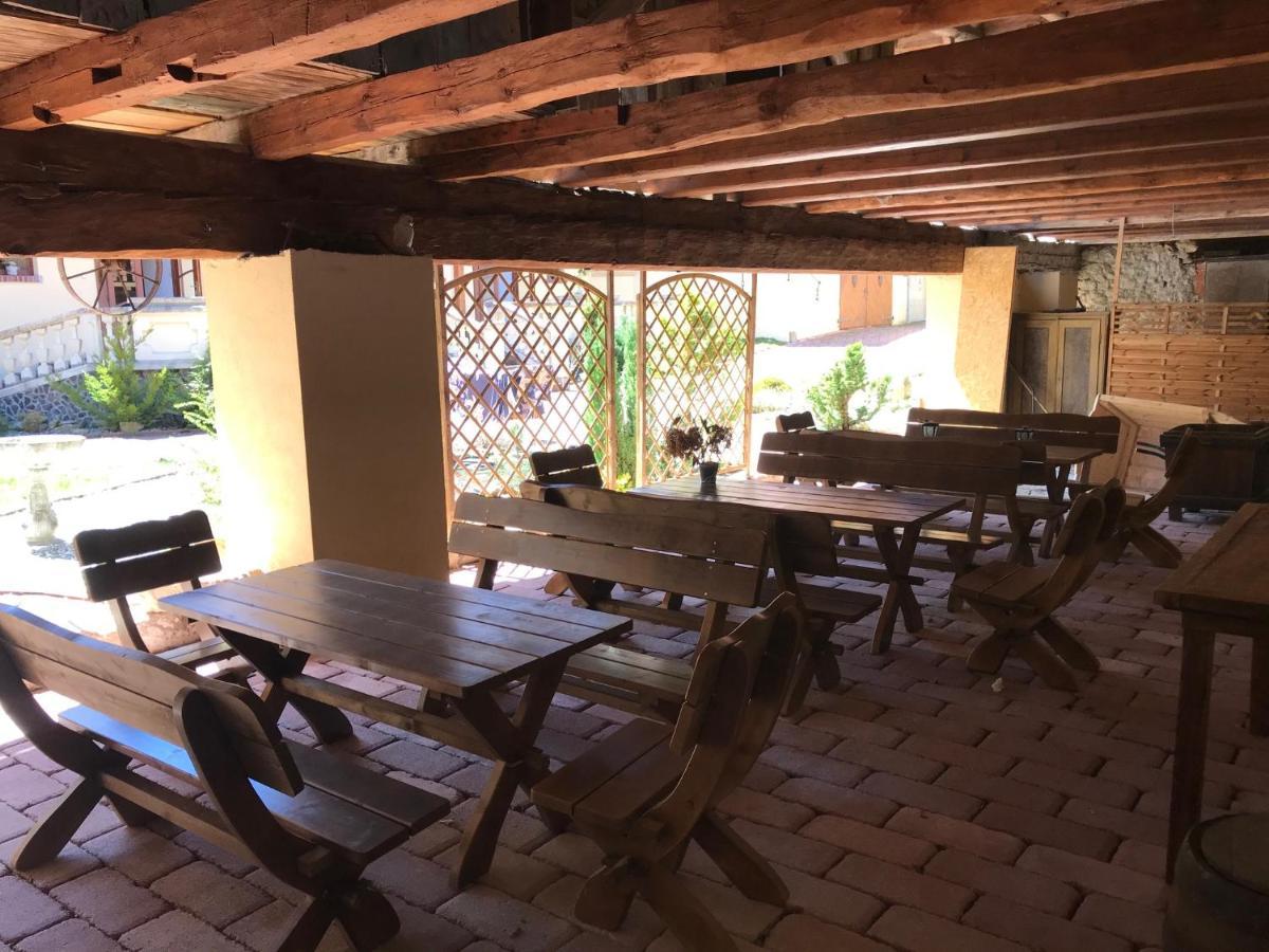 Zamecek Zdiky - Moderni Velky Apartman Bujanov Екстер'єр фото